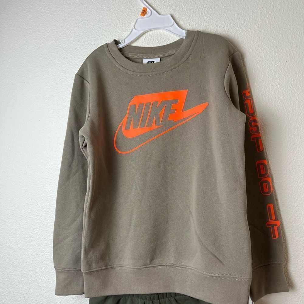 Nike Kids Fleece Crew Sweatshirt (Little Kids) - Picture 9 of 12